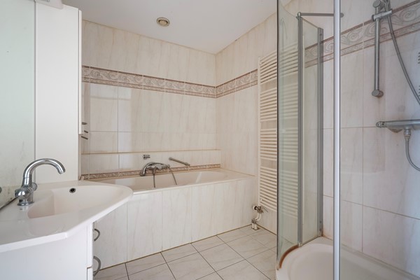 Medium property photo - Marga Klompéstraat 9, 2552 HL Den Haag